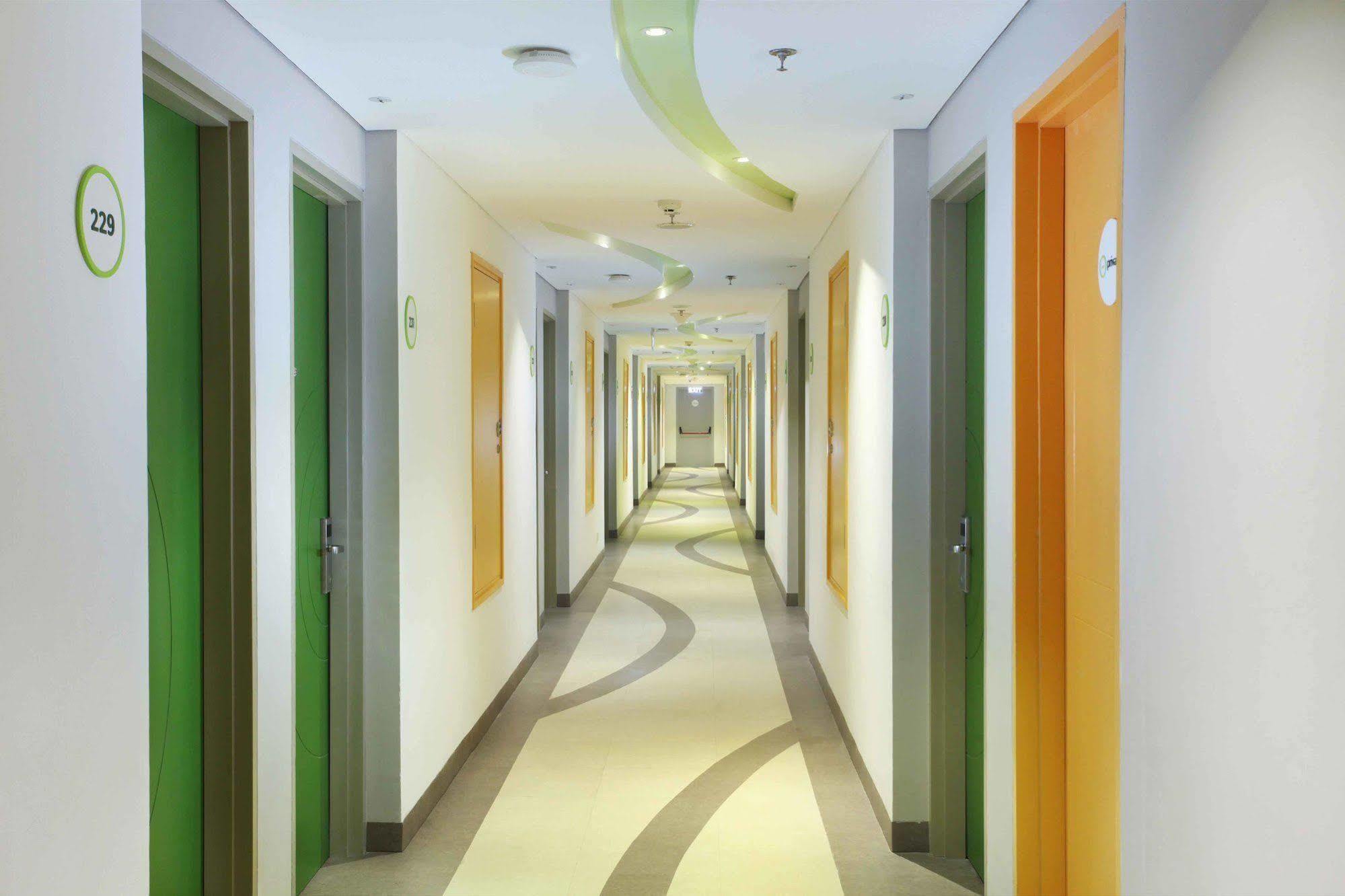 Zest Airport Jakarta By Swiss-Belhotel International Тангеранг Экстерьер фото